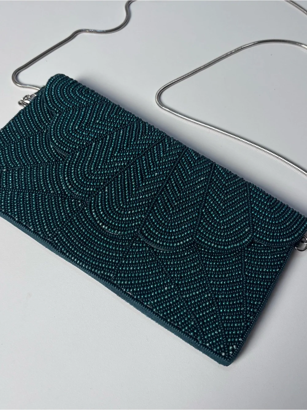 Lulus Beaded Emerald Evening Clutch with Silver Chain Strap
